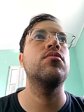 Snapshot of Silvakkfitk chatting on 02-04-26, 11:27 Silvakkfitk online show from 02-04-26, 11:27