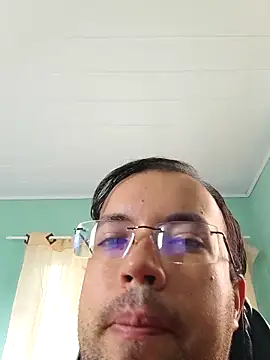 Snapshot of Silvakkfitk chatting on 03-21-26, 10:52 Silvakkfitk online show from 03-21-26, 10:52