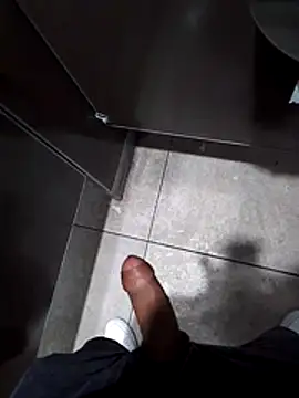 cristian112090 online show from 01-11-26, 03:02