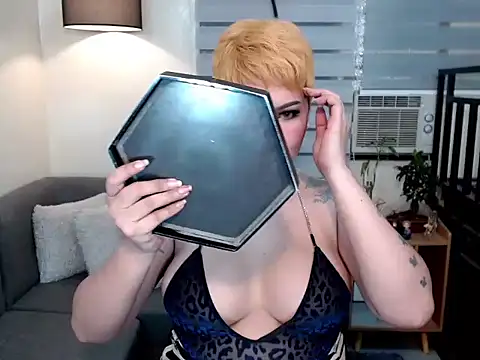 StarletSeductress online show from 04-15-26, 06:01