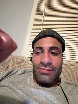 Chrisd3195 online show from 04-19-26, 01:39
