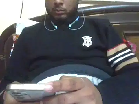 cuteplayboy22  online show from 01-18-26, 04:21