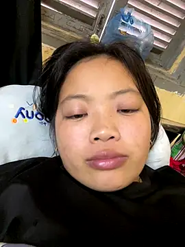 Snapshot of Mailyysa chatting on 12-18-25, 04:17 Mailyysa online show from 12-18-25, 04:17