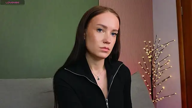 Snapshot of Bon_Bony chatting on 12-15-25, 11:49 Bon Bony online show from 12-15-25, 11:49