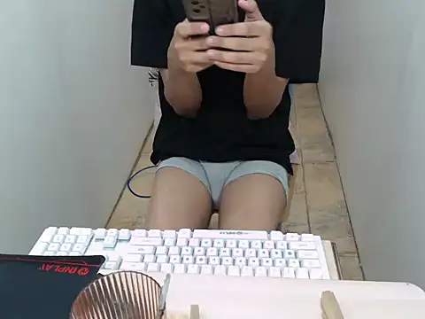 asiantwink0000 online show from 12-22-25, 04:18