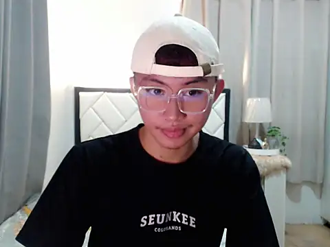 asiantwink0000 online show from 02-08-26, 09:29