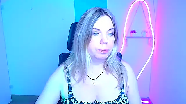 Amanda Swannn online show from 03-28-26, 07:09