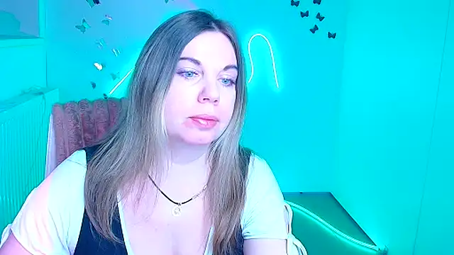 Amanda Swannn online show from 03-11-26, 06:51