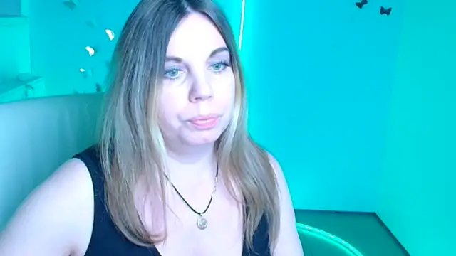 Snapshot of Amanda_Swannn chatting on 01-05-26, 05:27 Amanda Swannn online show from 01-05-26, 05:27