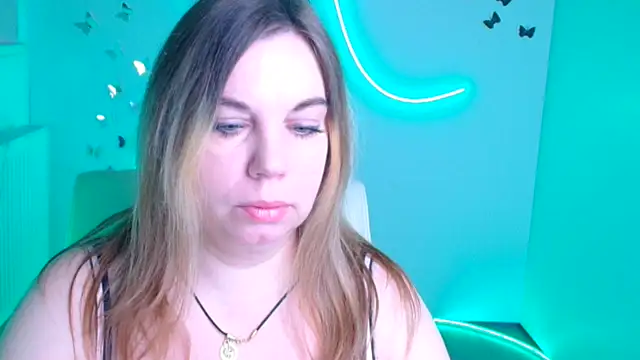 Snapshot of Amanda_Swannn chatting on 12-15-25, 06:52 Amanda Swannn online show from 12-15-25, 06:52