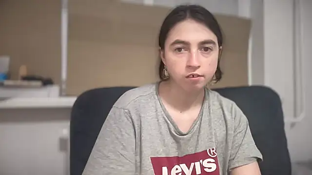 Aphr0ditee online show from 05-12-26, 04:35
