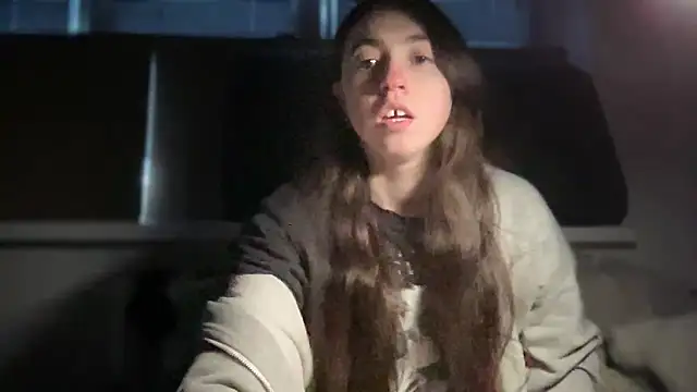 Snapshot of Aphr0ditee chatting on 01-17-26, 02:09 Aphr0ditee online show from 01-17-26, 02:09