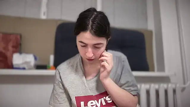 Aphr0ditee online show from 03-25-26, 11:25