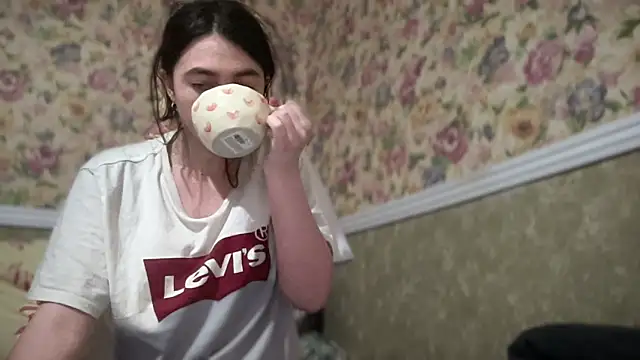 Aphr0ditee online show from 04-10-26, 11:50