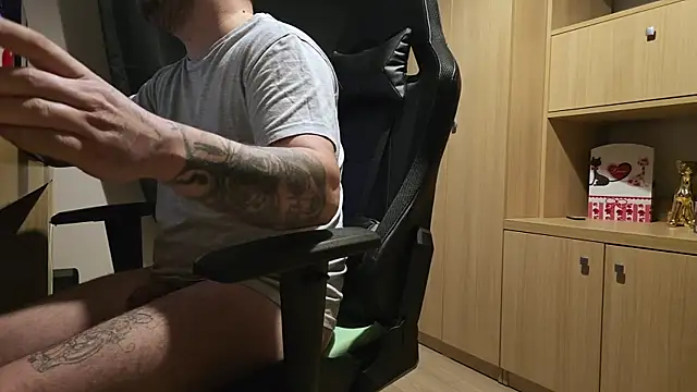 kevinnlovelly online show from 02-16-26, 07:34