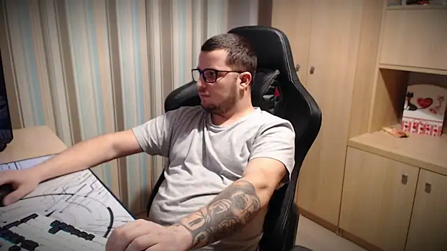 kevinnlovelly online show from 11-27-25, 06:19