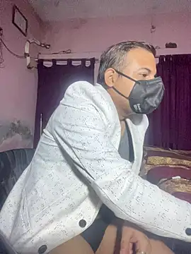 Saxymood1111 online show from 12-17-25, 06:07