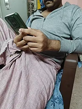 Snapshot of smgrtamil chatting on 01-11-26, 05:20 smgrtamil online show from 01-11-26, 05:20