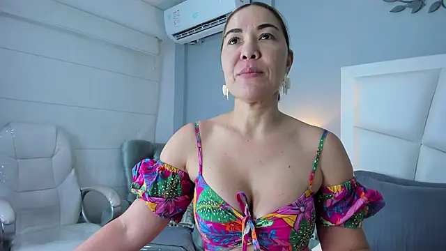 AnnaJaimes online show from 04-22-26, 11:55
