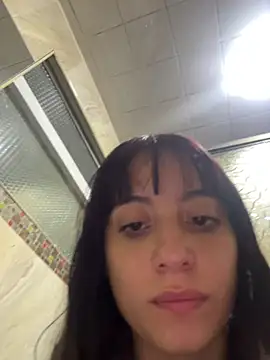 Mia fiire online show from 06-18-26, 03:16