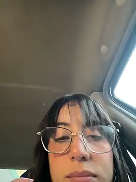 Mia fiire online show from 12-20-25, 07:06