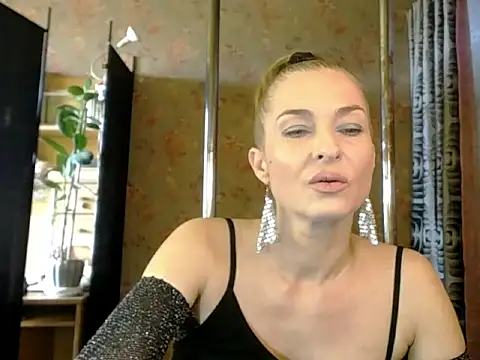 Snapshot of Soniakiss chatting on 04-08-26, 01:45 Soniakiss online show from 04-08-26, 01:45