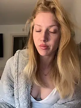 RosieLovexoxx online show from 01-06-26, 01:15