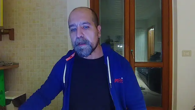 Snapshot of AMIRDIB2025 chatting on 01-17-26, 11:52 AMIRDIB2025 online show from 01-17-26, 11:52