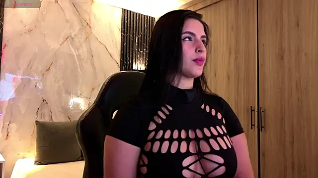 Snapshot of ChloeHolmes chatting on 07-31-26, 10:25 ChloeHolmes online show from 07-31-26, 10:25