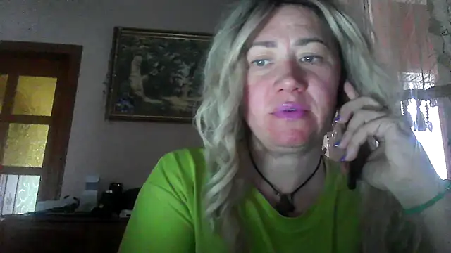 Snapshot of ClaireShannon chatting on 11-28-25, 10:59 ClaireShannon online show from 11-28-25, 10:59