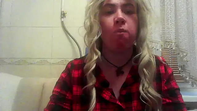 Snapshot of ClaireShannon chatting on 12-20-25, 12:41 ClaireShannon online show from 12-20-25, 12:41