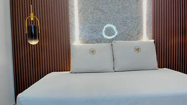 evony becker  online show from 12-04-25, 10:36