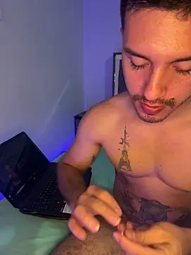 Snapshot of nico_sexboy chatting on 06-05-26, 06:40 nico sexboy online show from 06-05-26, 06:40