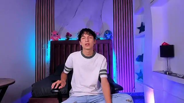 SthepanodiMonaco online show from 01-08-26, 07:20