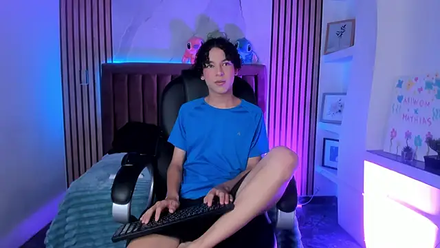 SthepanodiMonaco online show from 04-17-26, 03:20