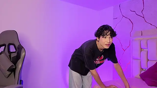 SthepanodiMonaco online show from 02-13-26, 08:20