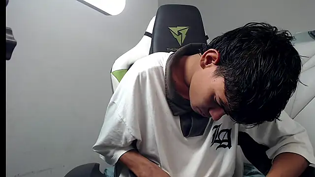 Lil babyyy  online show from 12-23-25, 03:39