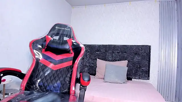 Snapshot of Brizza_H033 chatting on 02-25-26, 09:14 Brizza H033 online show from 02-25-26, 09:14