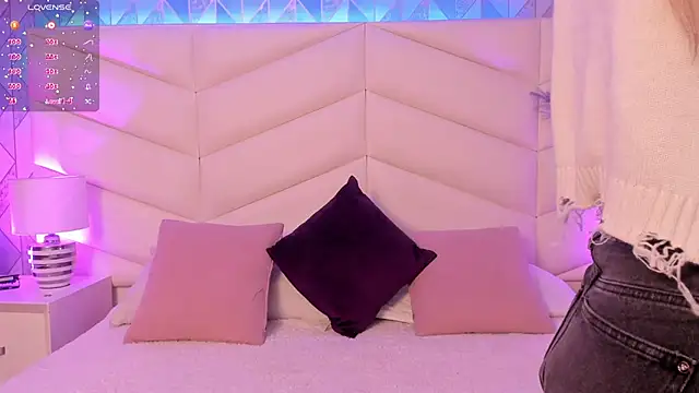 Lizzi Hotman  online show from 04-07-26, 08:43