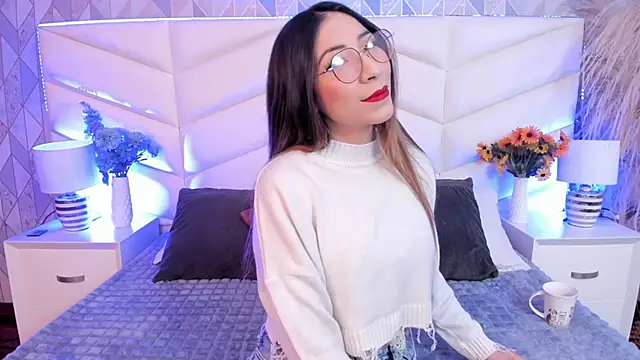 Lizzi Hotman  online show from 01-15-26, 12:08