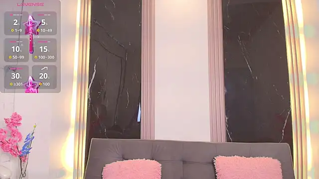 Caroline foster1 online show from 06-19-26, 12:22