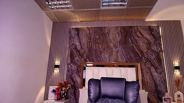 Caroline foster1 online show from 12-20-25, 11:57