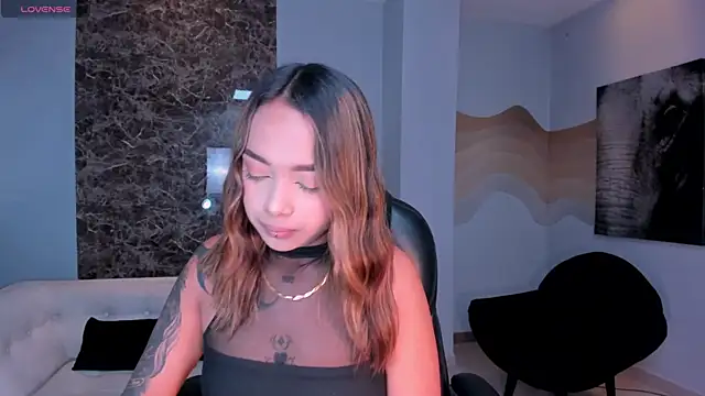 AmbarOwens online show from 12-21-25, 04:58