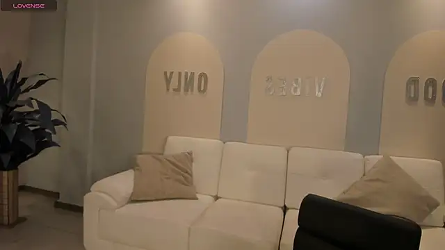 AmbarOwens online show from 01-07-26, 04:06