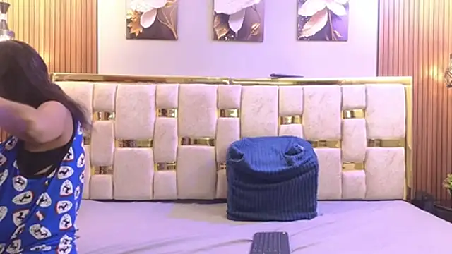  Caroline34 online show from 04-08-26, 10:28