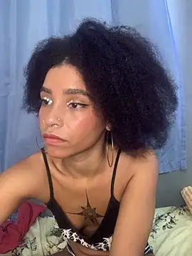 Lillith Bloom online show from 02-20-26, 01:02