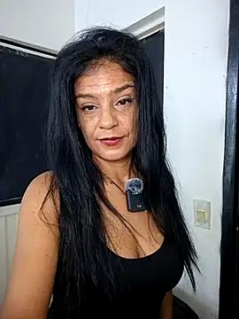 Snapshot of sweetCatallina chatting on 08-06-26, 01:17 sweetCatallina online show from 08-06-26, 01:17