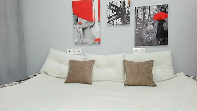 Snapshot of Comely_Camillla chatting on 02-15-26, 03:07 Comely Camillla online show from 02-15-26, 03:07