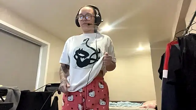 KerriMcbreen online show from 12-03-25, 03:18