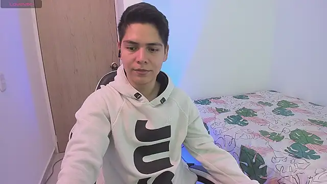 Snapshot of Asta_YunoXXX chatting on 02-15-26, 07:57 Asta YunoXXX online show from 02-15-26, 07:57